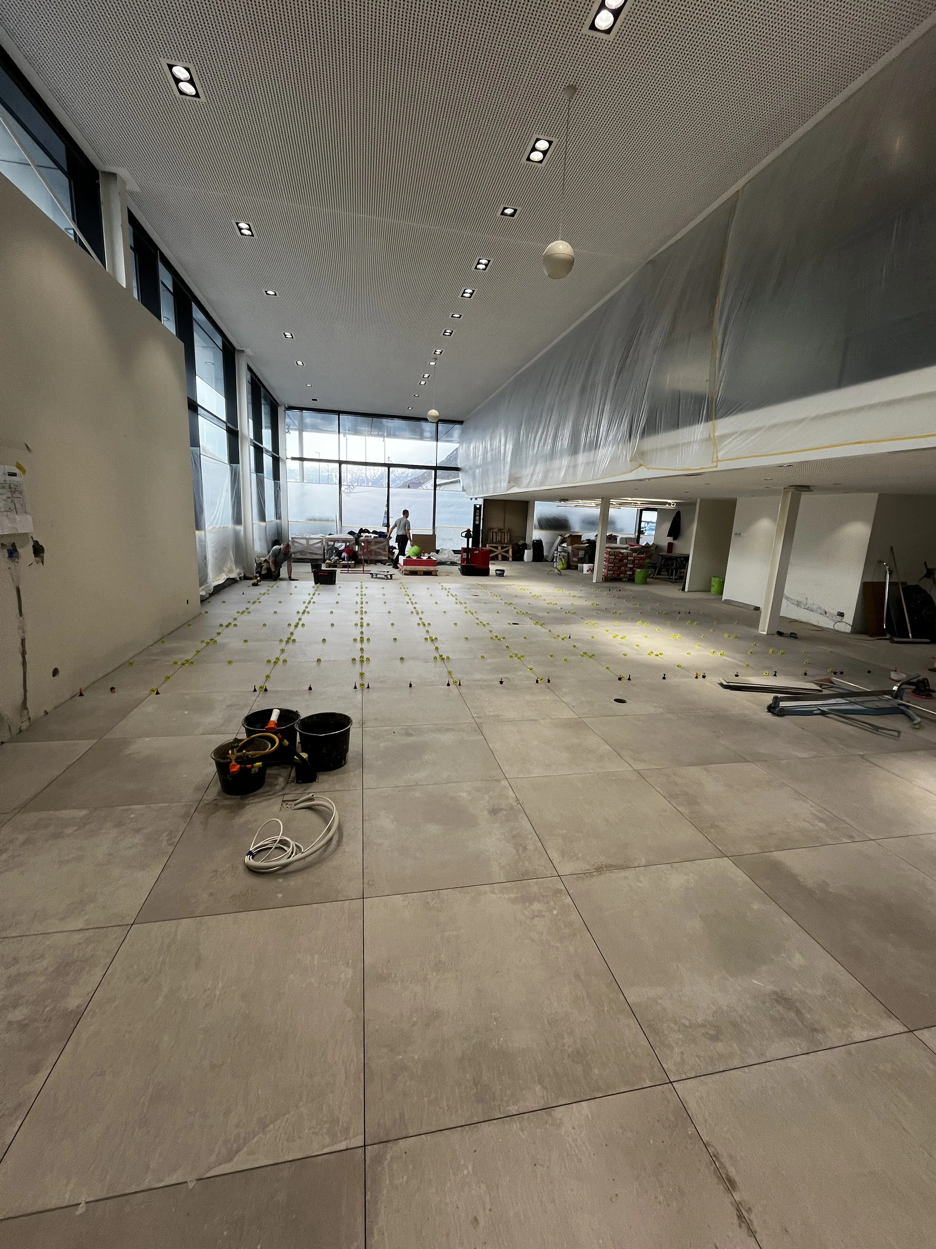 Moderner Gewerbebau in Ausbau